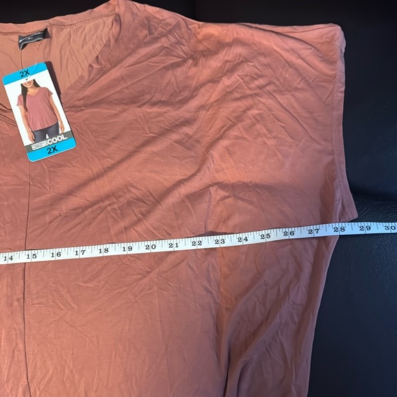 32 Degrees Cool Women's Soft Luxe Short Sleeve V-Neck Top | Red/Pink| 2X - Picture 10 of 15
